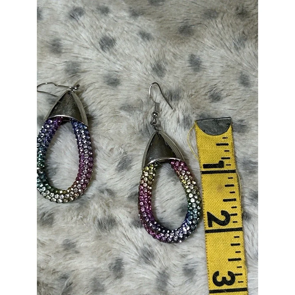 Unbranded silver tone